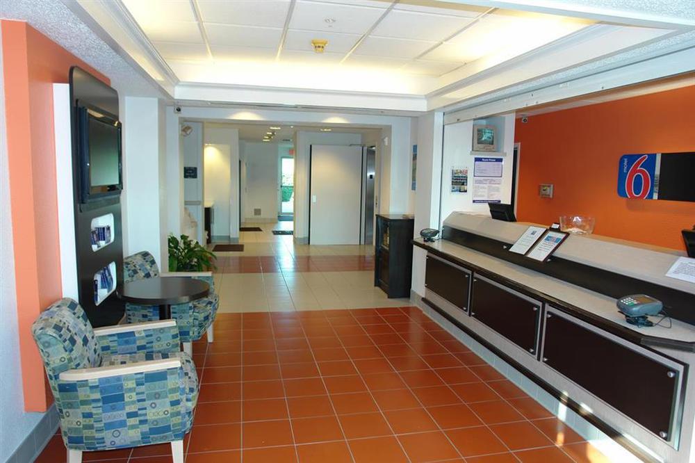 Hotel 6-lewisville, Tx - Dallas 2*
